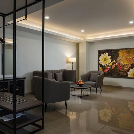 Hotel Santika Blitar Exteriér fotografie
