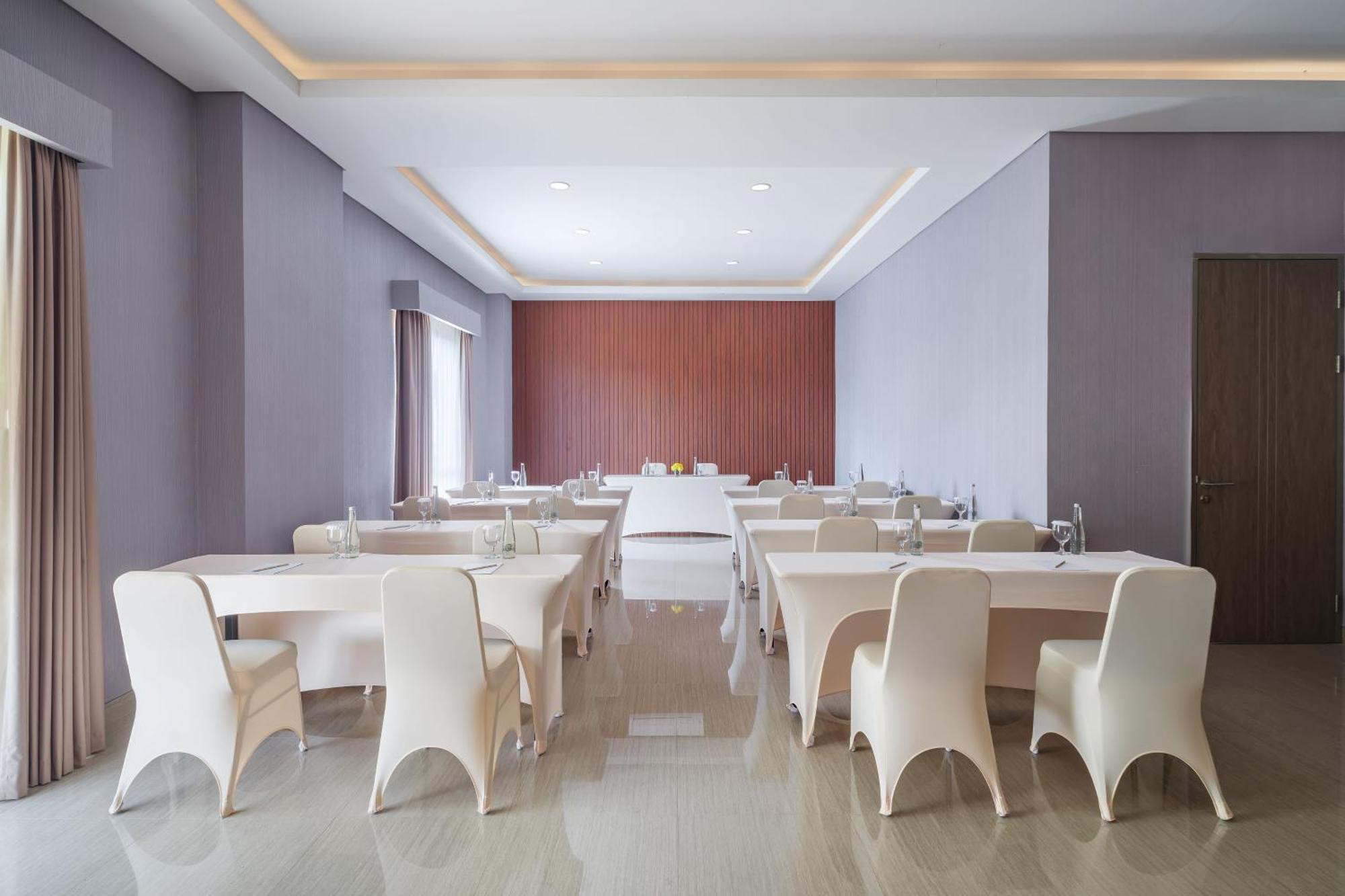 Hotel Santika Blitar Exteriér fotografie