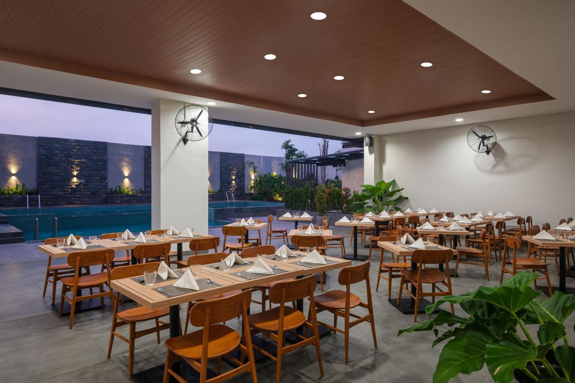 Hotel Santika Blitar Exteriér fotografie
